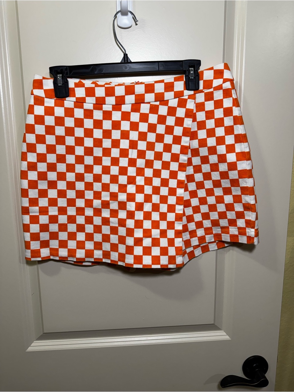 🆕 Checkerboard Orange and White Women's Skort